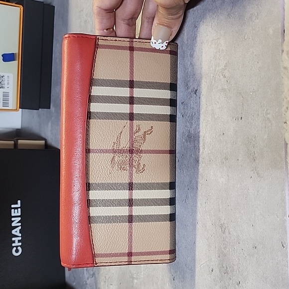 Burberry wallet - Picture 3 of 13
